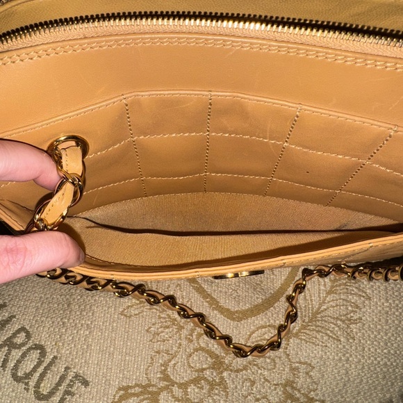 Chanel Shoulder Bag - Picture 7 of 11